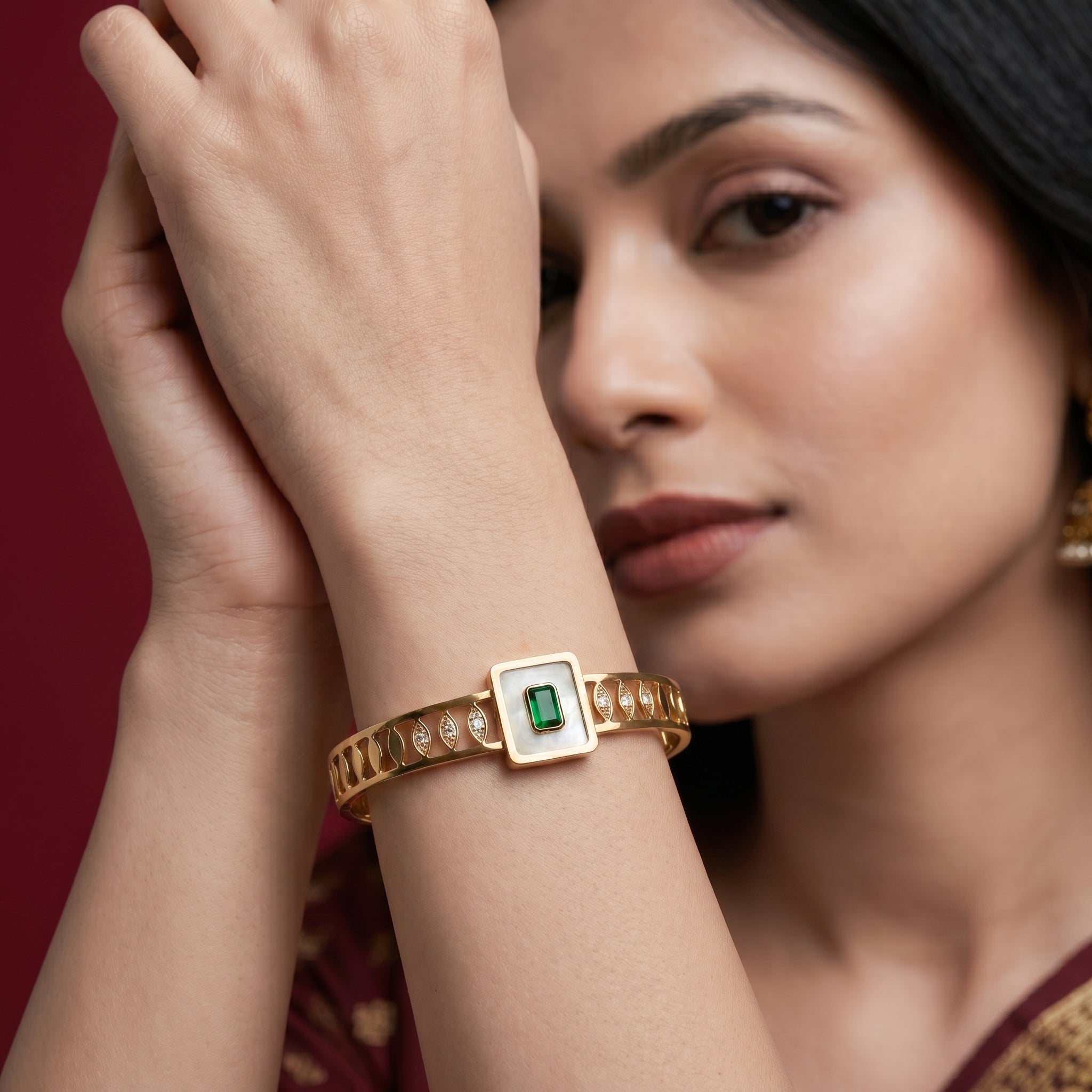 Aura Emerald Filigree Bracelet